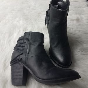 Steve Madden Raglin Black Block Heel Booties